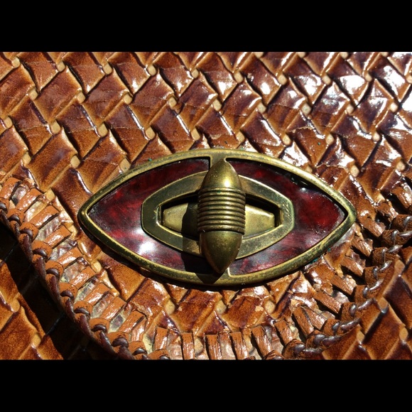 Vintage Brown Leather Embossed Weave Pattern Purse - Picture 5 of 7